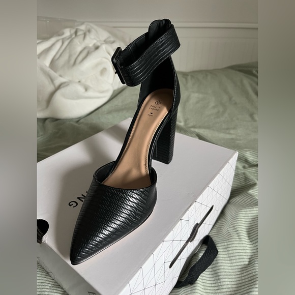 Call it spring black heels - Picture 3 of 3